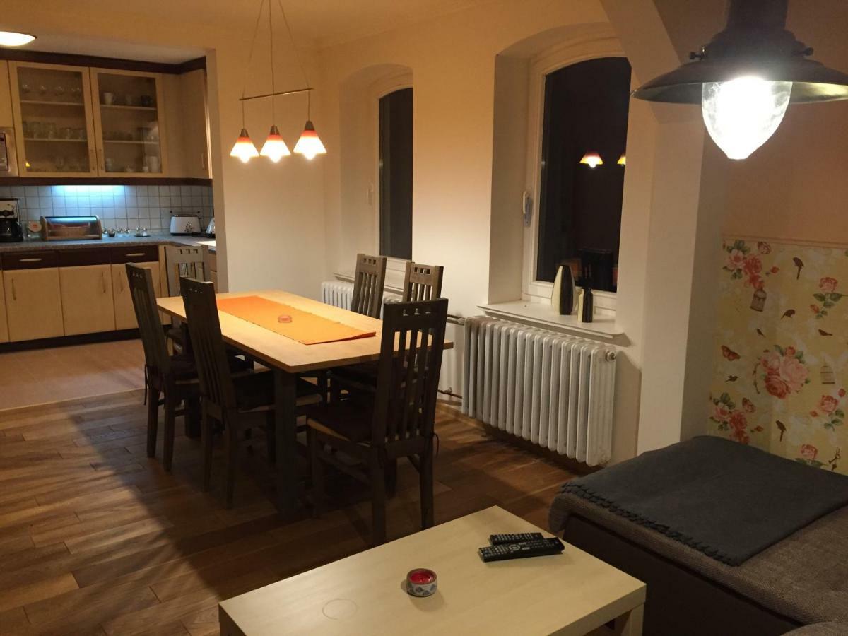 Exklusive Ferienwohnungen im Gutshaus Viezen Bernitt Exterior foto